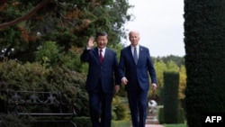 资料照片:美国总统拜登与中国领导人习近平在加州费罗丽庄园举行双边会谈。(2023年11月15日)