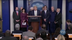 Трамп закликає американців навчатися з дому, не подорожувати, не відвідувати бари чи ресторани у наступні 2 тижні. Відео Трамп закликає американців навчатися з дому, не подорожувати, не відвідувати бари чи ресторани у наступні 2 тижні. Відео