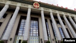 北京人大会堂是全国人大常委会的会议和办公地点。(资料照片)