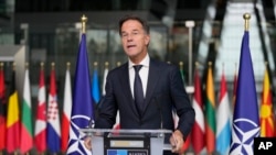北约秘书长马克·吕特( Mark Rutte )在布鲁塞尔的北约总部发表声明。(2024年10月28日)