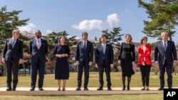 欧盟与七大工业国集团外长会议在日本长野县轻井泽市举行期间与会外长拍集体照。(2023年4月17日)