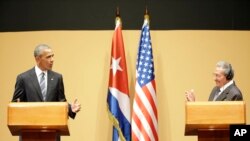 美国总统奥巴马和古巴国务委员会主席劳尔·卡斯特罗在哈瓦那(2016年3月21日)