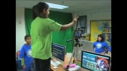美国一小学办报纸 从小培养记者 美国一小学办报纸 从小培养记者