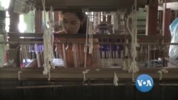 ရခိုင် ရိုးရာအဝတ်အထည်လုပ်ငန်း စစ်ဘေးနဲ့ ကပ်ဘေးကြောင့် အခက်ကြုံ ရခိုင် ရိုးရာအဝတ်အထည်လုပ်ငန်း စစ်ဘေးနဲ့ ကပ်ဘေးကြောင့် အခက်ကြုံ
