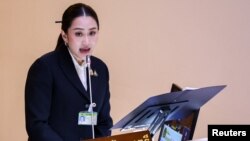 ထိုင်းဝန်ကြီးချုပ်သစ် Paetongtarn Shinawatra လွှတ်တော်မှာမိန့်ခွန်းပြောနေစဉ် (စက်တင်ဘာ ၁၂, ၂၀၂၄)