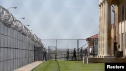 为推行刑事司法改革,美国总统奥巴马2015年7月16日曾经前往奥克拉荷马州视察艾尔雷诺监狱。