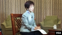 台湾立法院副院长洪秀柱接受美国之音专访时,谈及国民党未来,两岸政策,以及有争议的国民党总统候选人“换柱”问题(2016年1月5日)