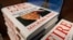 Вірусне повідомлення було стилізовано під уривок із нової книги про роботу Білого дому за президентства Дональда Трампа.