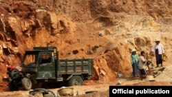 ရှမ်းးကုန်ပြင်မြင့်က ရွှေသတ္တုမိုင်း (photo- Hiveminer)