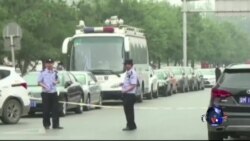 “709 大抓捕”被捕人士妻子北京抗议 “709 大抓捕”被捕人士妻子北京抗议