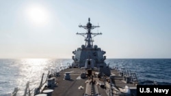 美国伯克级驱逐舰“麦克坎贝尔”号(USS McCampbell) 2020年5月13日行经台湾海峡(图片来源:美国太平洋舰队脸书)
