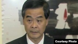 香港特首梁振英星期四晚上发表讲话。(电视截频)