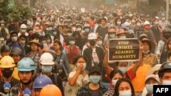 မတ်လ ၂၉ ရက်နေ့က မုံရွာမြို့ရှိ ဆန္ဒပြသူများ