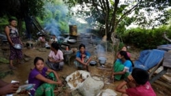 ကျောက်ဖြူမြို့ပေါ်က မူရင်းနေရာတွေ ပြန်ပေးဖို့ ဒုက္ခသည်တွေ တောင်းဆို ကျောက်ဖြူမြို့ပေါ်က မူရင်းနေရာတွေ ပြန်ပေးဖို့ ဒုက္ခသည်တွေ တောင်းဆို