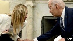 意大利总理乔治娅·梅洛尼(Giorgia Meloni)2023年7月27日在白宫会见美国总统拜登。(法新社)