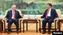 中国国家主席习近平和美国国务卿蒂勒森在北京人民大会堂会晤(2017年3月19日)