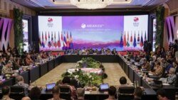 အကြမ်းဖက်မှုတွေ ချက်ချင်းရပ်ဖို့ မြန်မာကို အာဆီယံ ထပ်မံတိုက်တွန်း
 အကြမ်းဖက်မှုတွေ ချက်ချင်းရပ်ဖို့ မြန်မာကို အာဆီယံ ထပ်မံတိုက်တွန်း