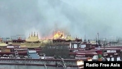 视频显示大昭寺2018年2月17日发生大火(网上截图)