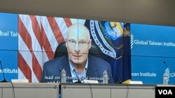 美国众议院中共问题特设委员会主席约翰·穆勒纳尔在全球台湾研究中心发表预录视频讲话。(2024年10月16日,美国之音锺辰芳拍摄)