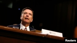 前联邦调查局局长科米就俄罗斯干预美国总统大选的指控在参议院情报委员会作证(2017年6月8日)