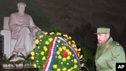 菲德尔•卡斯特罗生平及古巴对华对美对苏关系(44图)
