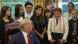 ကချင် KBC အဖွဲ့ချုပ်ဥက္ကဌကို မြန်မာစစ်တပ်တရားစွဲဖို့ ကြိုးပမ်းမှု ဝေဖန်မှုတွေထွက်ပေါ် ကချင် KBC အဖွဲ့ချုပ်ဥက္ကဌကို မြန်မာစစ်တပ်တရားစွဲဖို့ ကြိုးပမ်းမှု ဝေဖန်မှုတွေထွက်ပေါ်
