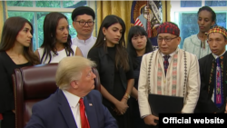 အိမ်ဖြူတော်မှာ သမ္မတ Trump ကိုတင်ပြနေတဲ့ KBC ကချင်နှစ်ချင်းအဖွဲ့ချုပ်ရဲ့ ဥက္ကဋ္ဌ Dr. Samson