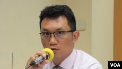 台湾两岸政策协会秘书长王智盛 (美国之音张永泰拍摄)