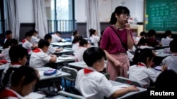 中国武汉一间小学的课堂情景(2020年9月4日)